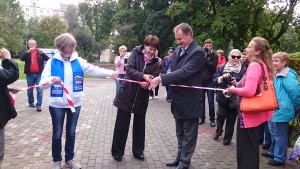 Открыли новый парк глава управы Татьяна Илек и депутат Борис Абрамов-Бубненков