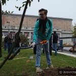 Участники проекта "Активный гражданин" приняли участие в высадке деревьев на Триумфальной площади