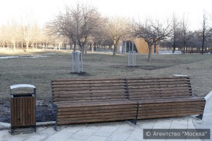 Подготовка к началу зимнего сезона проходит в парке «Садовники»
