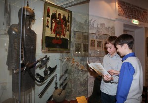 В музее-заповеднике «Коломенское» проходят различные экскурсии и мастер-классы