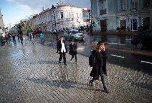 В три раза больше пешеходов смогут гулять по тротуарам, которые обновят в рамках «Моей улицы»