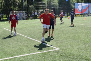 Скоро на проспекте Андропова можно будет поиграть в футбол