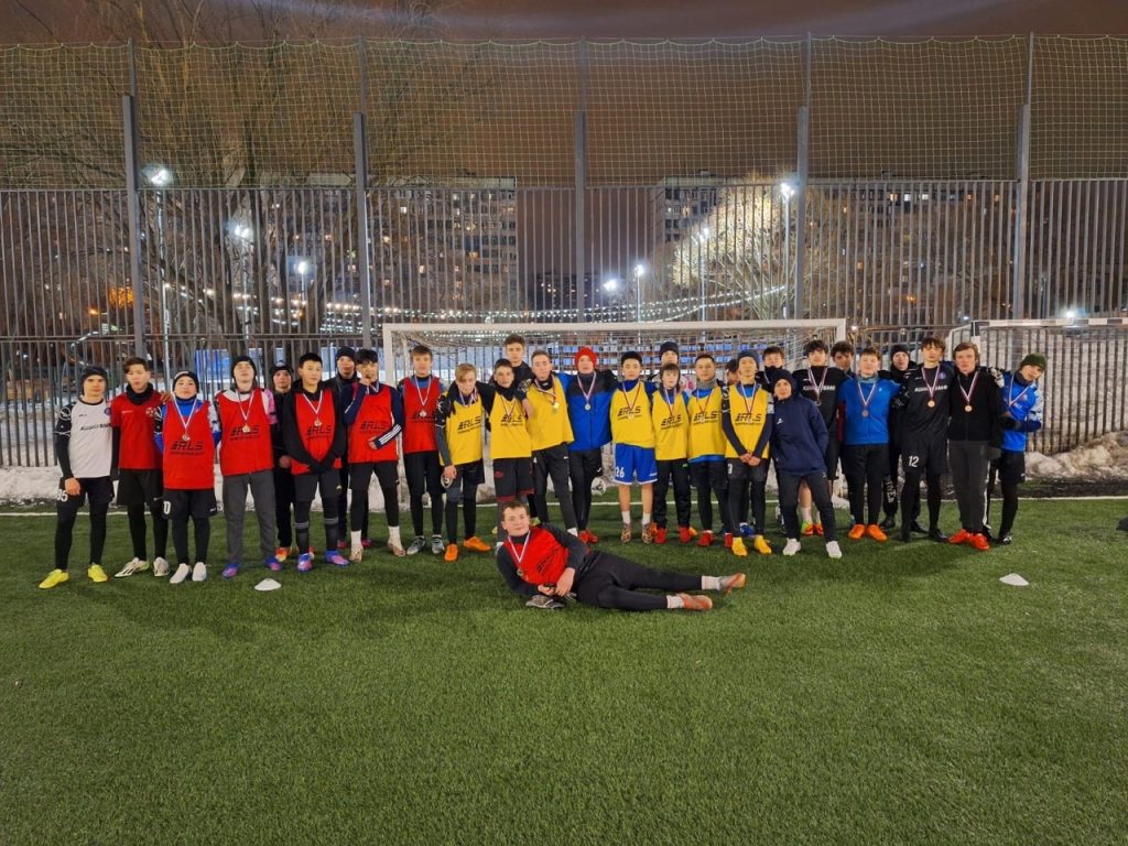 Сотрудники ДСЦ «Мир Молодых» провели турнир по мини-футболу. Фото: официальная страница ДСЦ «Мир Молодых» в социальных сетях 