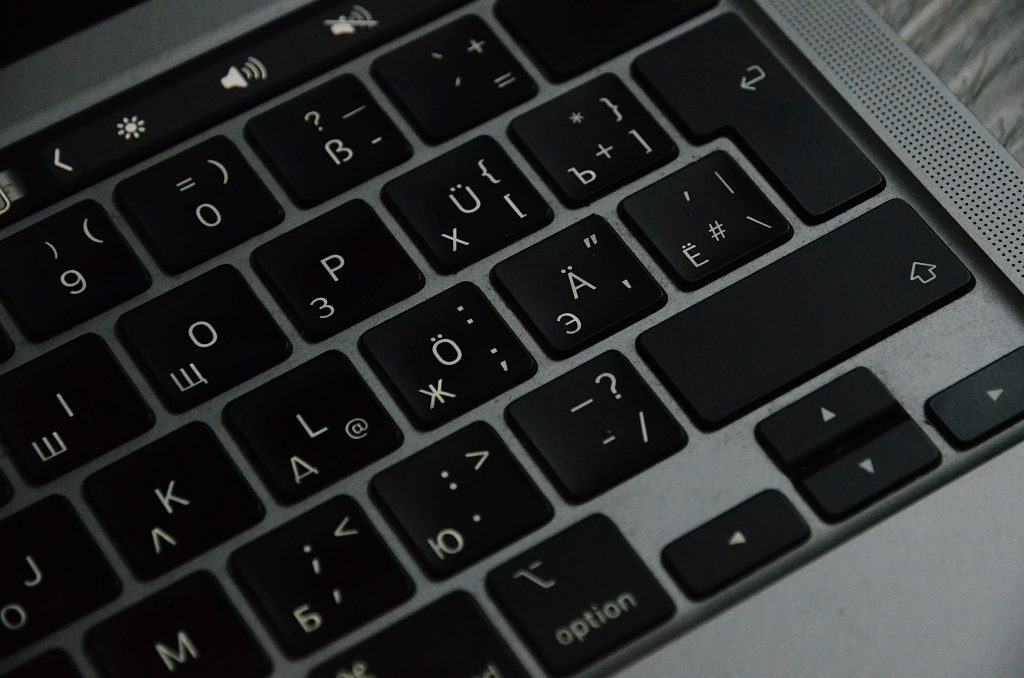 О студенческом хакатоне рассказали сотрудники МГКЭИТ. Фото: Анна Быкова, «Вечерняя Москва»