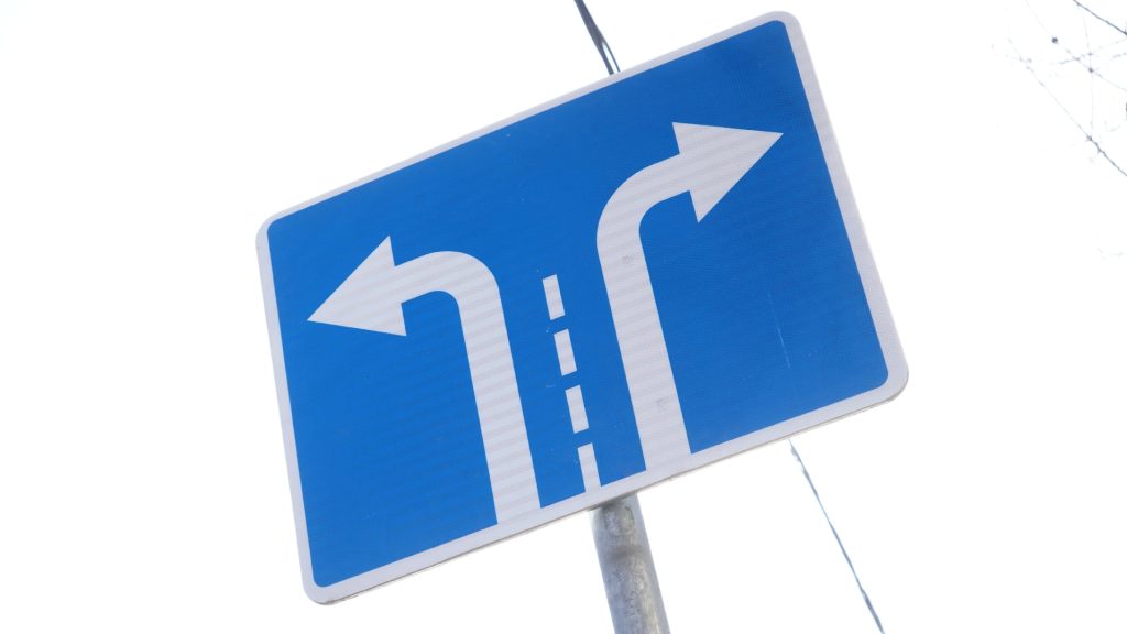 Движение по Кленовому бульвару ограничат в связи со строительными работами. Фото: Анна Быкова, «Вечерняя Москва»