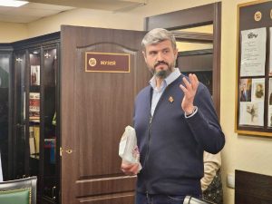 На фото депутат Московской городской Думы Александр Лиханов. Фото: Екатерина Ошерова 