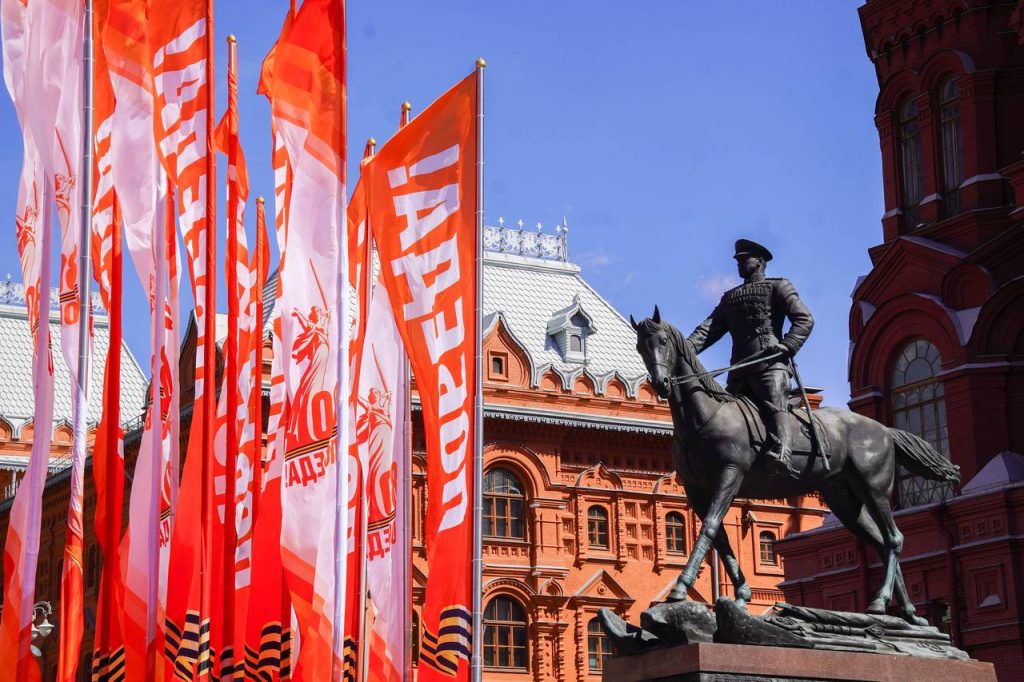 По архивным документам: столичные школьники сняли фильм об обороне Москвы. Фото: Ксения Догонашева, «Вечерняя Москва»