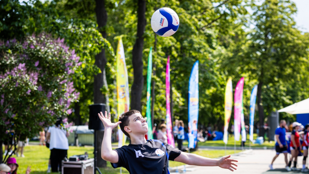 Студенты МГКЭИТ приняли участие в спортивном фестивале. Фото: официальная страница Московского государственного колледжа электромеханики и информационных технологий в социальных сетях