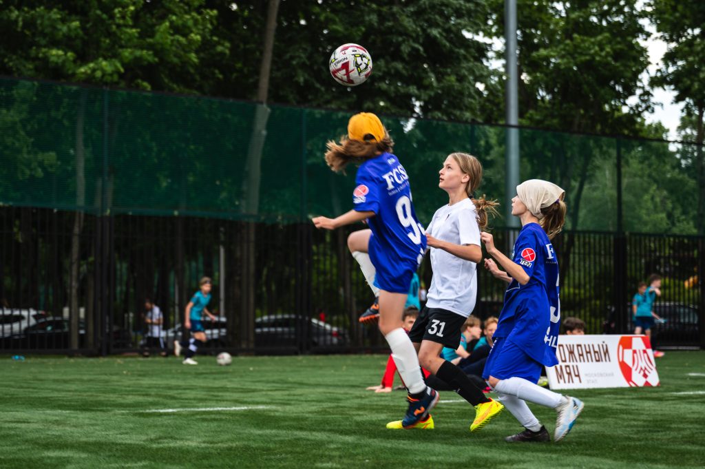 76 детских футбольных команд приняли участие в московском этапе турнира «Кожаный мяч». Фото: Департамент спорта города Москвы