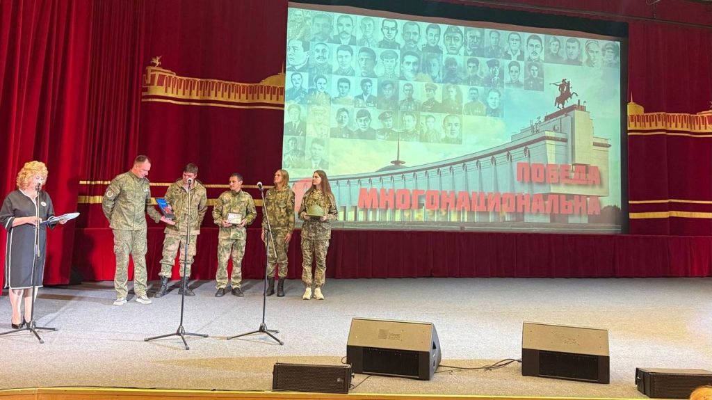 Патриотическое мероприятие посетили представители школы №1375. Фото: официальная страница школы №1375 в социальных сетях