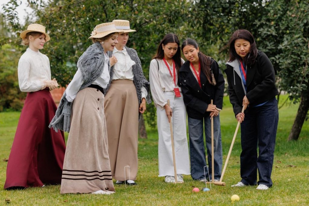 Дипломаты познакомились с русской культурой в музее-заповеднике «Коломенское». Фото: официальная страница МИД России в социальных сетях
