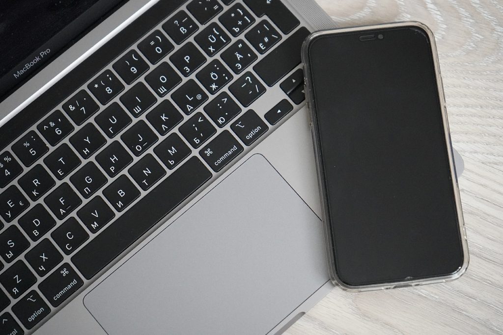 Педагоги колледжа связи №54 имени Петра Вострухина отработали действия при ЧС. Фото: Анна Быкова, «Вечерняя Москва»