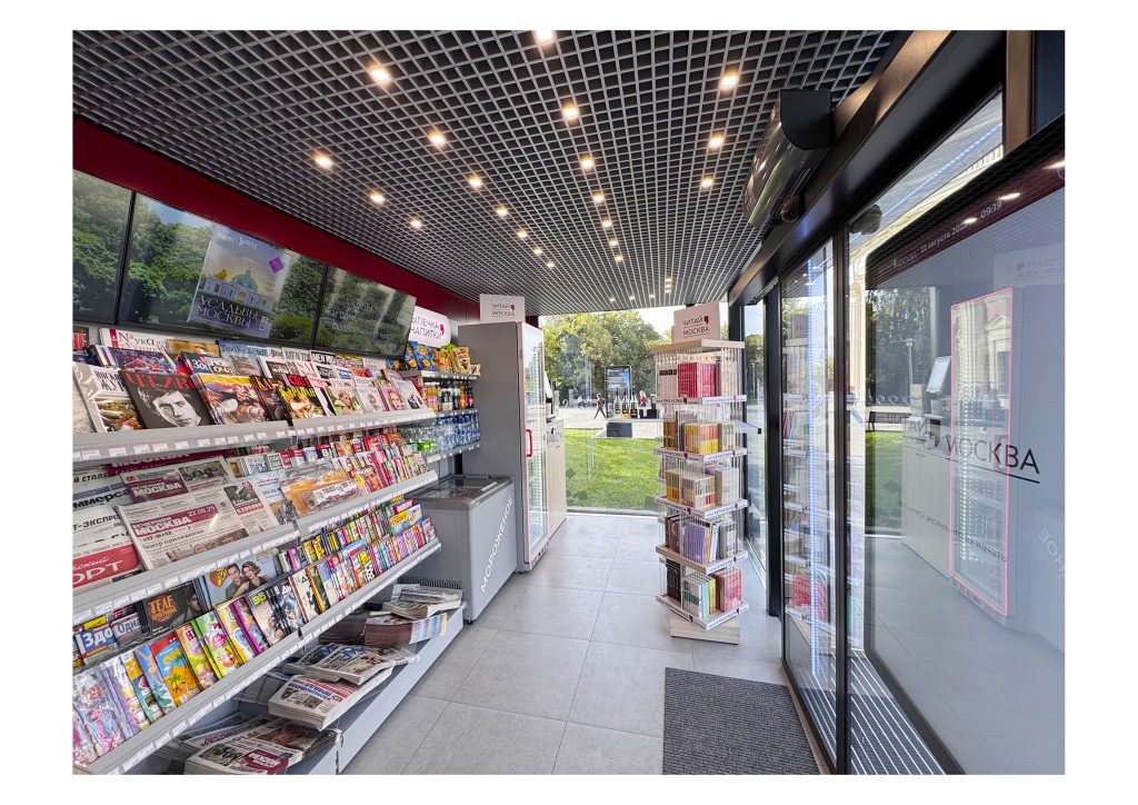 Печать, мороженое и онлайн-заказ: в столице запустили первые медиакиоски. Фото: Александр Аседач, АО «Мосгорпечать»