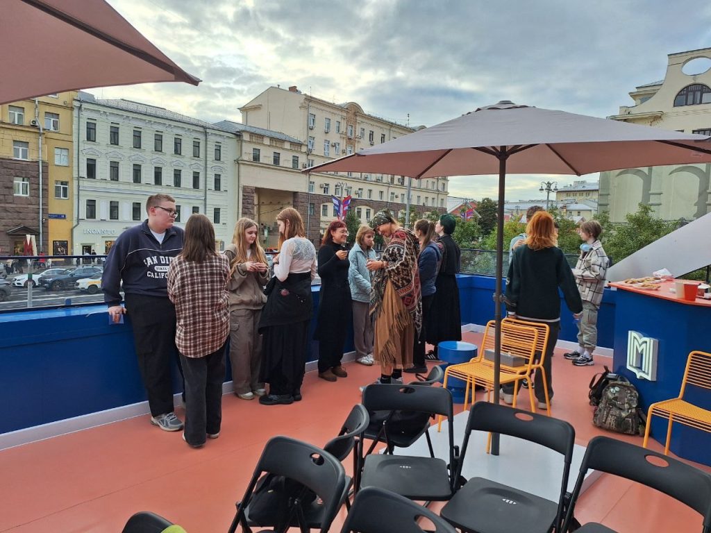 Представители Колледжа ДПИ имени Карла Фаберже провели мероприятие для первокурсников. Фото: официальная страница Колледжа декоративно-прикладного искусства имени Карла Фаберже в социальных сетях