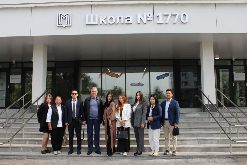Муниципальные депутаты из Кыргызстана и Белоруссии посетили школу №1770. Фото: официальная страница школы 1770 в социальных сетях