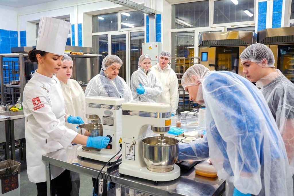 Ознакомительные встречи в этих учебных заведениях пройдут 14 и 19 февраля. Фото: пресс-служба Департамента образования и науки города Москвы