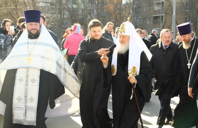 Патриарх Кирилл открыл храм в Нагатинском затоне