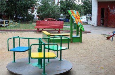 Местные депутаты проверят безопасность детских площадок