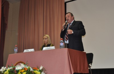 Алексей Челышев рассказал о социально-экономическом развитии Южного округа
