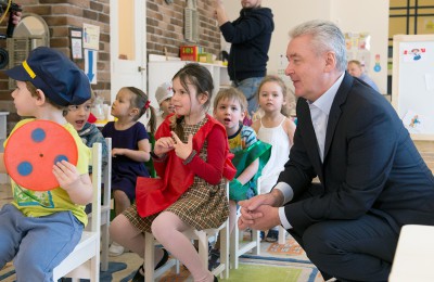 Сегодня мэр Москвы Сергей Собянин ознакомился с работой детского сада, построенного за счет инвесторов