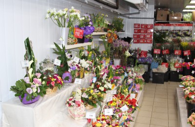 Купить цветы к 8 Марта жители района Нагатинский затон могут в четырех магазинах