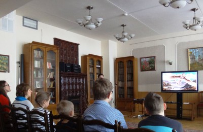 Детям района Нагатинский затон рассказали о полете в космос