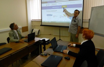 Еще 12 тысяч пенсионеров в Москве обучат пользоваться Интернетом