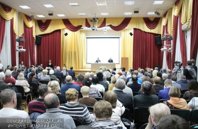 Префект Алексей Челышев встретился с жителями Южного округа