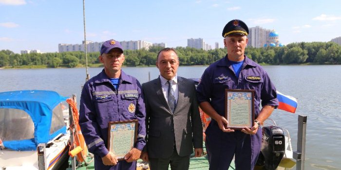 Консул Республики Узбекистан поблагодарил спасателей на воде