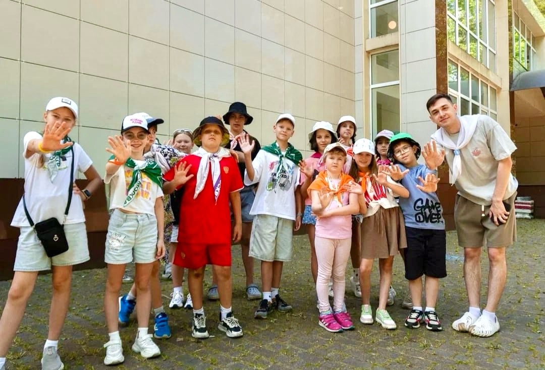 Ученики школы №1770 получили путевки в детский центр «Орленок». Фото: официальная страница школы №1770 в социальных сетях
