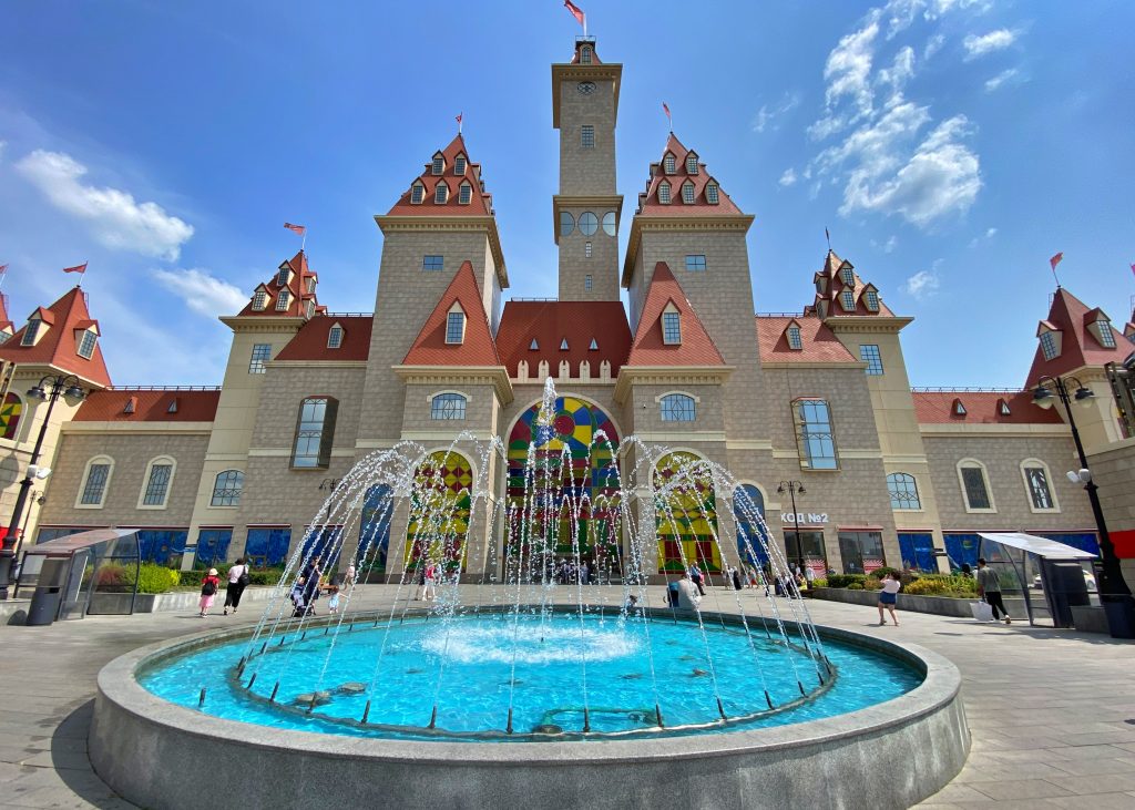 Пространство «Деревня Дримчиков» откроют в уличном парке развлечений КРК «Остров Мечты». Фото: Анна Быкова, «Вечерняя Москва»