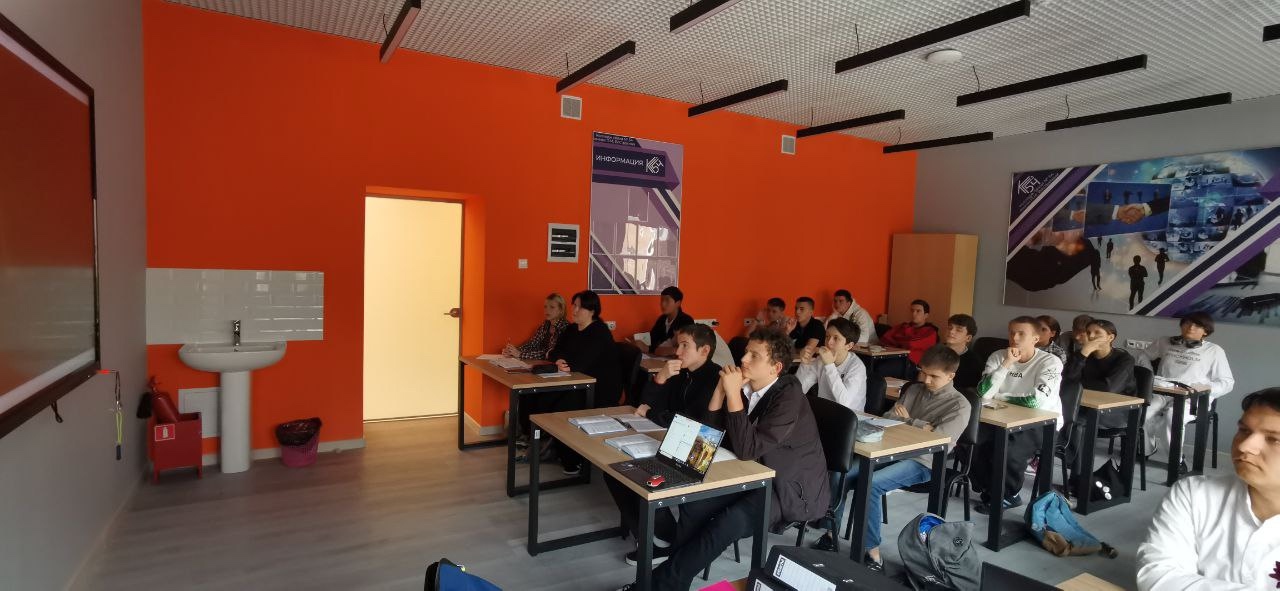 Беседы о профилактике экстремизма и терроризма прошли в Колледже связи №54 имени Петра Вострухина. Фото: официальная страница Колледжа связи №54 имени Петра Вострухина в социальных сетях