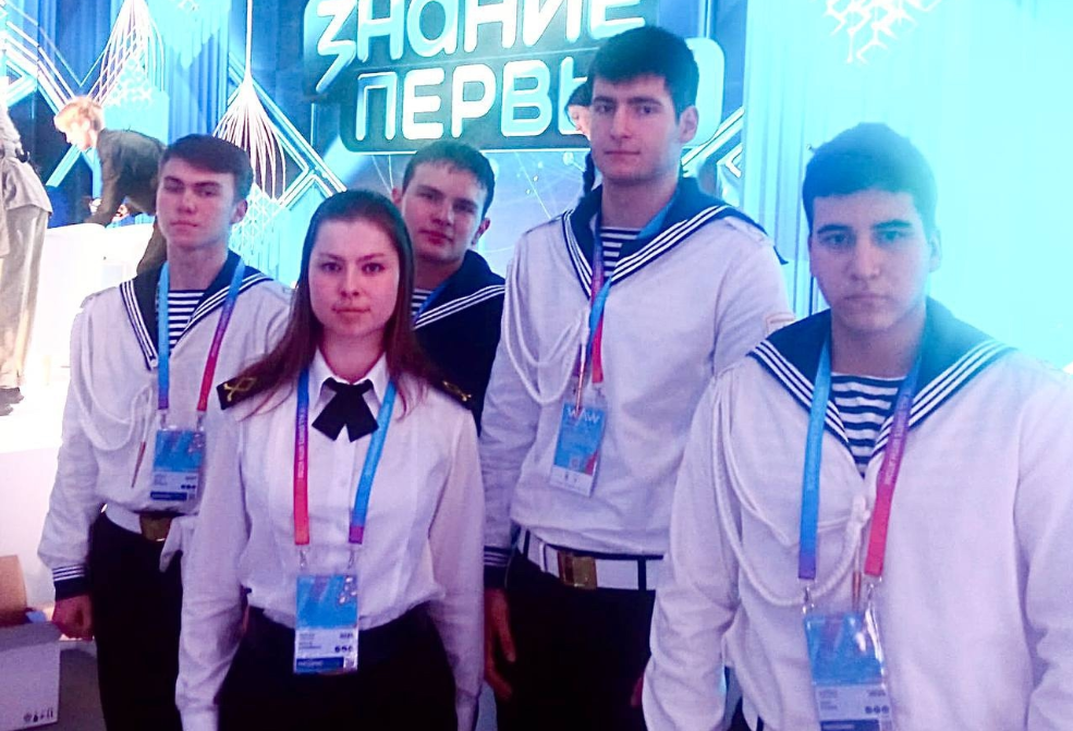 Курсанты АВТ РУТ (МИИТ) посетили марафон на территории ВДНХ. Фото: официальная страница Академии водного транспорта «Российский университет транспорта» (МИИТ) в социальных сетях