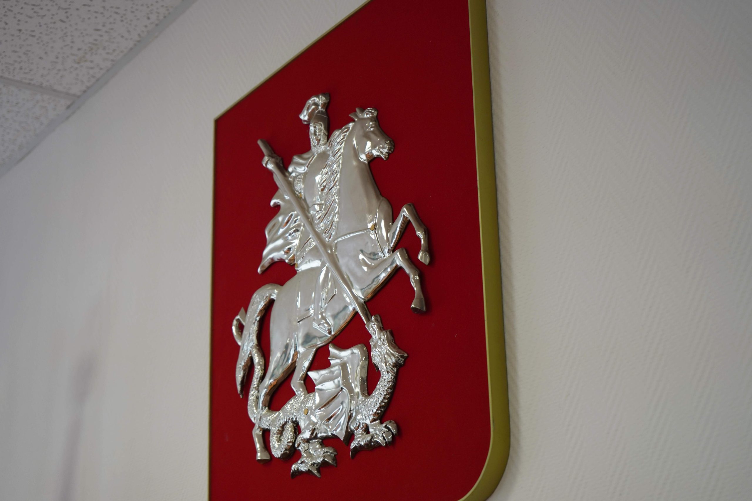 Сотрудники управы района Нагатинский Затон анонсировали состязания по жульбаку. Фото: Анна Быкова, «Вечерняя Москва»