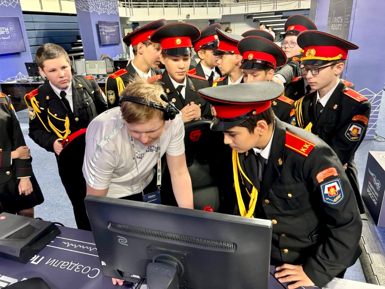 Кадеты школы №1770 посетили финал чемпионата пилотирования дронов. Фото: страница школы №1770 в социальных сетях