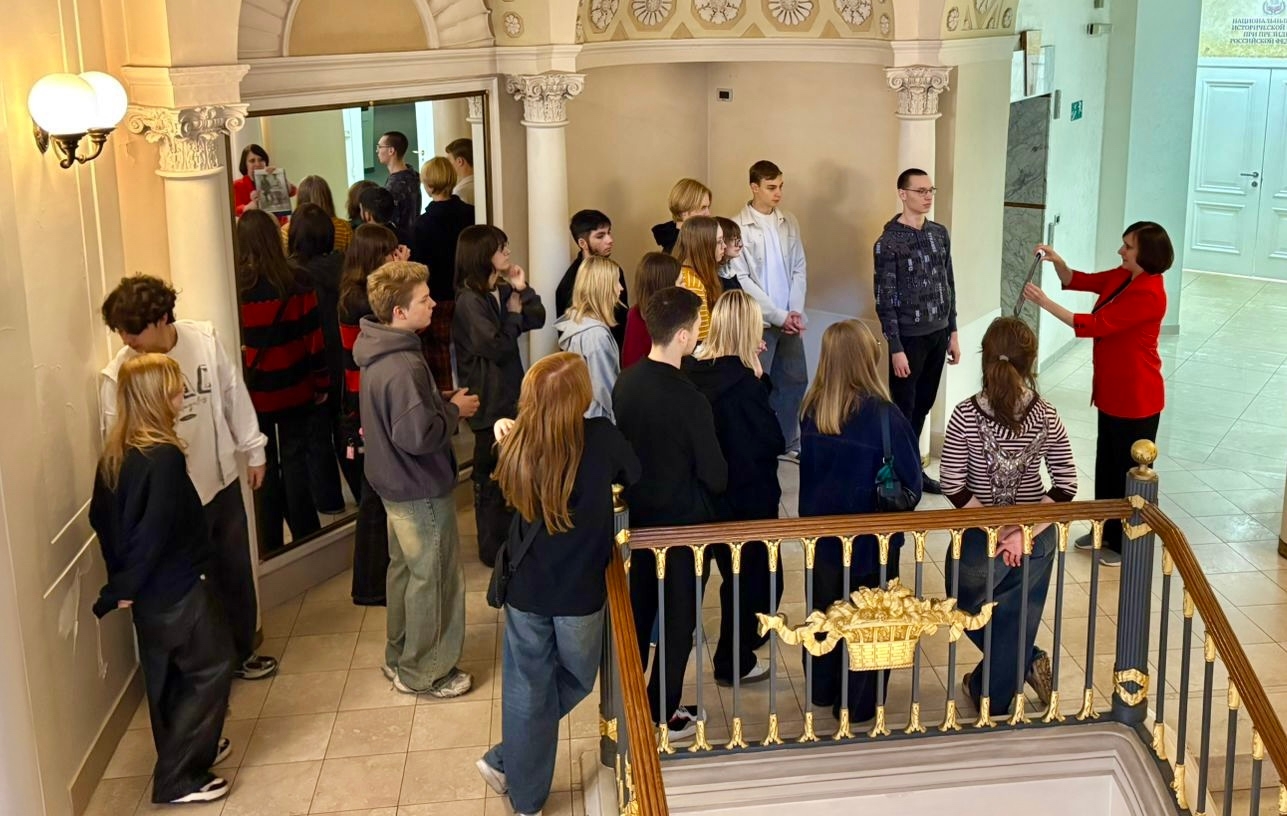 Ученики школы школы №1770 посетили Президентскую библиотеку имени Бориса Ельцина. Фото: официальная страница школы №1770 в социальных сетях