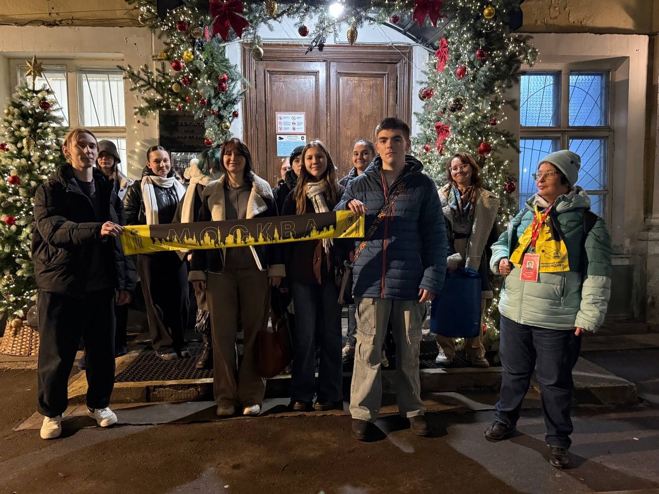 Студенты Колледжа ДПИ имени Карла Фаберже посетили особняк Толстых-Борисовских. Фото: официальная страница Колледжа декоративно-прикладного искусства имени Карла Фаберже в социальных сетях