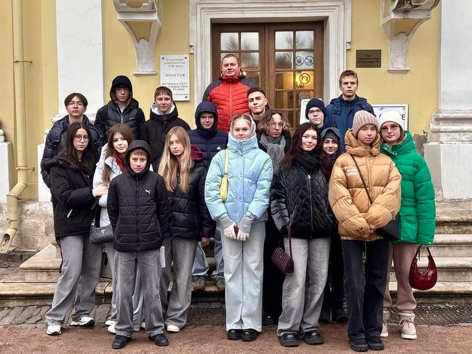 Девятиклассники школы №1770 посетили усадьбу Кусково. Фото: официальная страница школы №1770 в социальных сетях