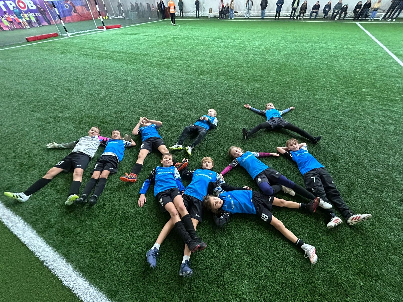 Футболисты ФШ «Адмирал-ВМФ» приняли участие в чемпионате KimberlyCUP. Фото: официальная страница Футбольной школы «Адмирал-ВМФ» в социальных сетях