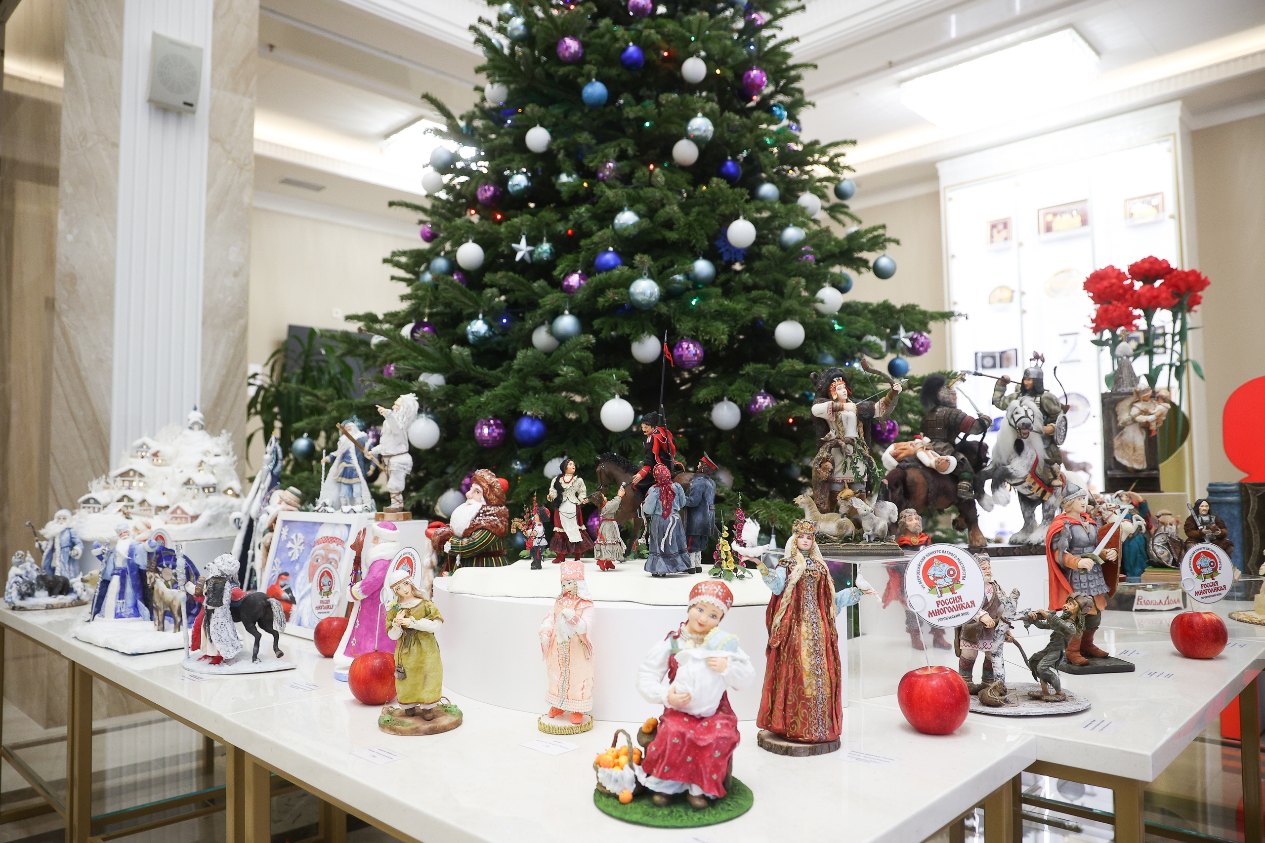 Студентки Колледжа ДПИ имени Карла Фаберже приняли участие в конкурсе ватного мастерства. Фото: официальная страница Колледжа декоративно-прикладного искусства имени Карла Фаберже в социальных сетях