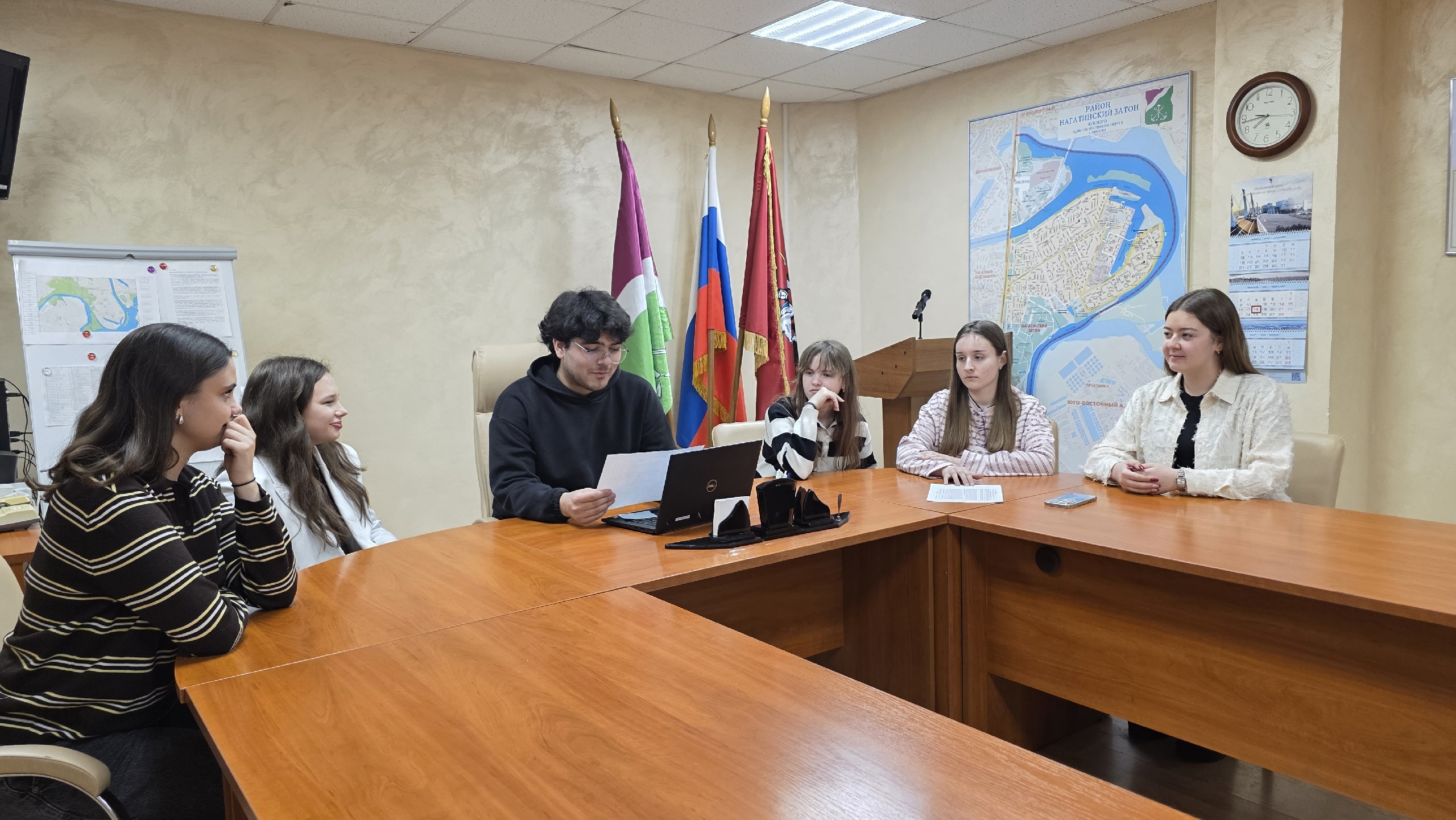 Рабочее заседание провели в Молодежной палате района Нагатинский Затон. Фото: официальная страница Молодежной палаты района Нагатинский Затон в социальных сетях