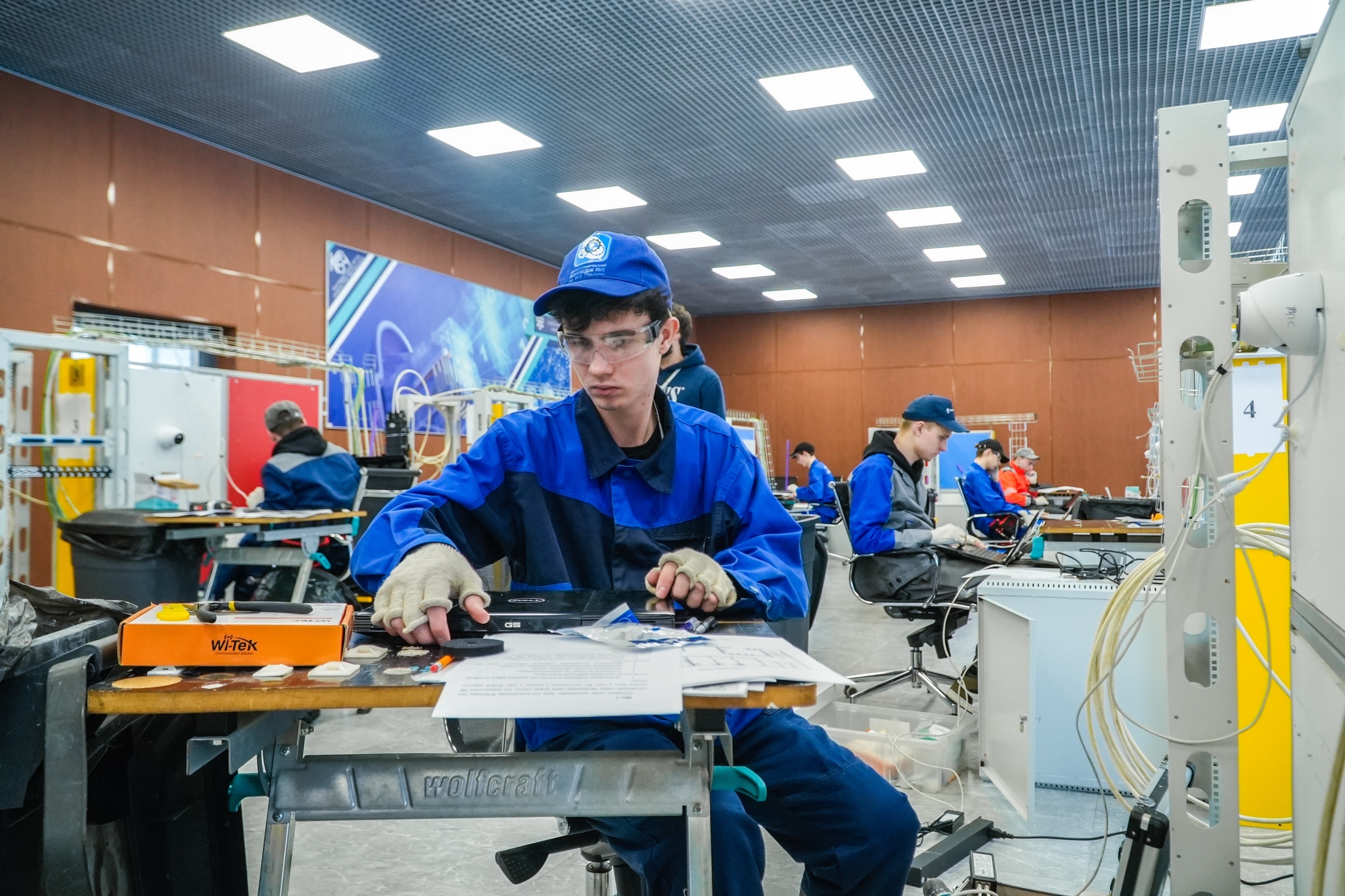 Состязания Чемпионата по профессиональному мастерству «Профессионалы» начались в Колледже связи  № 54 имени Петра Вострухина. Фото: официальная страница Колледжа связи  № 54 имени Петра Вострухина в социальных сетях